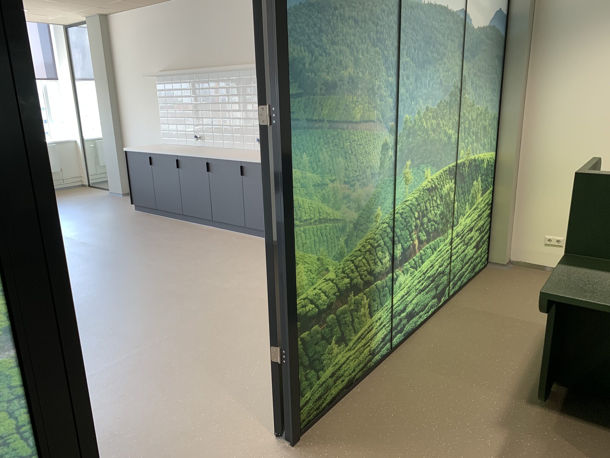 PVC Tarkett vloer bedrijfspand Utrecht - foto 2