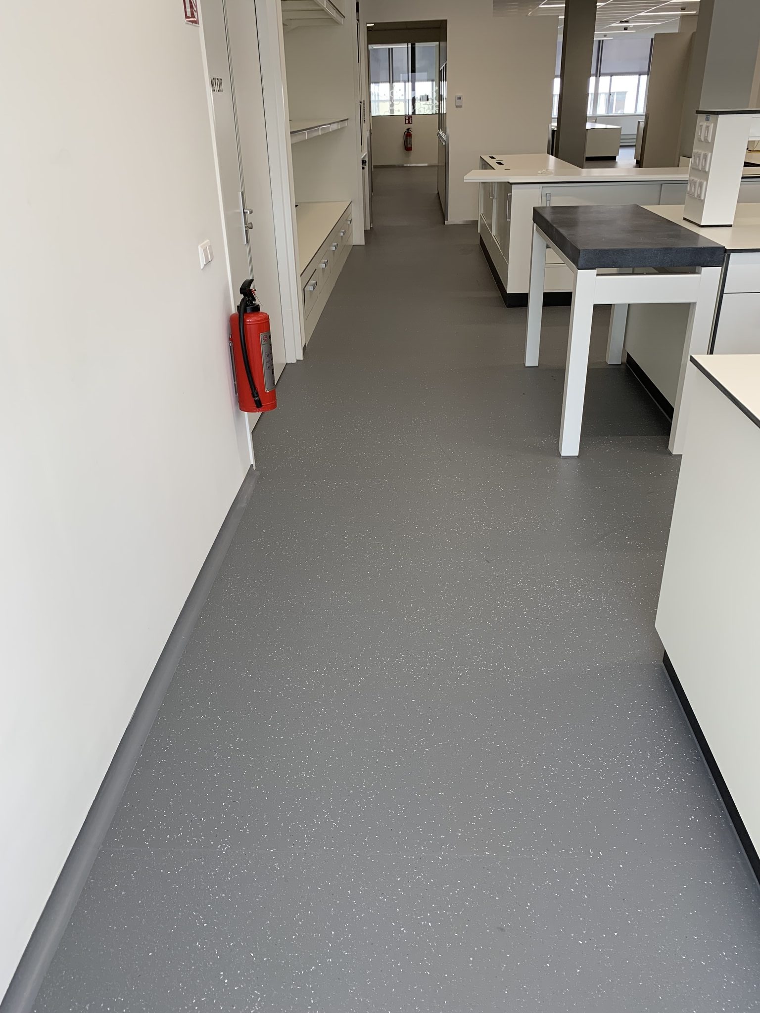 PVC Tarkett vloer bedrijfspand Utrecht - foto 9