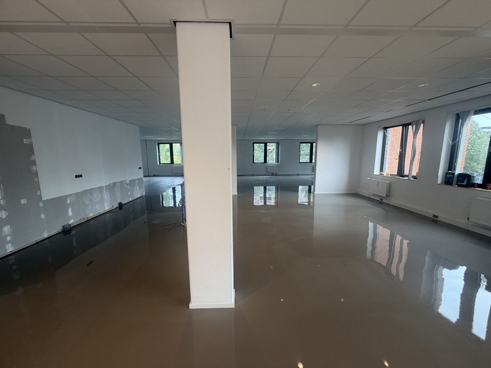 PVC visgraat vloer kantoorpand Arnhem - foto 9