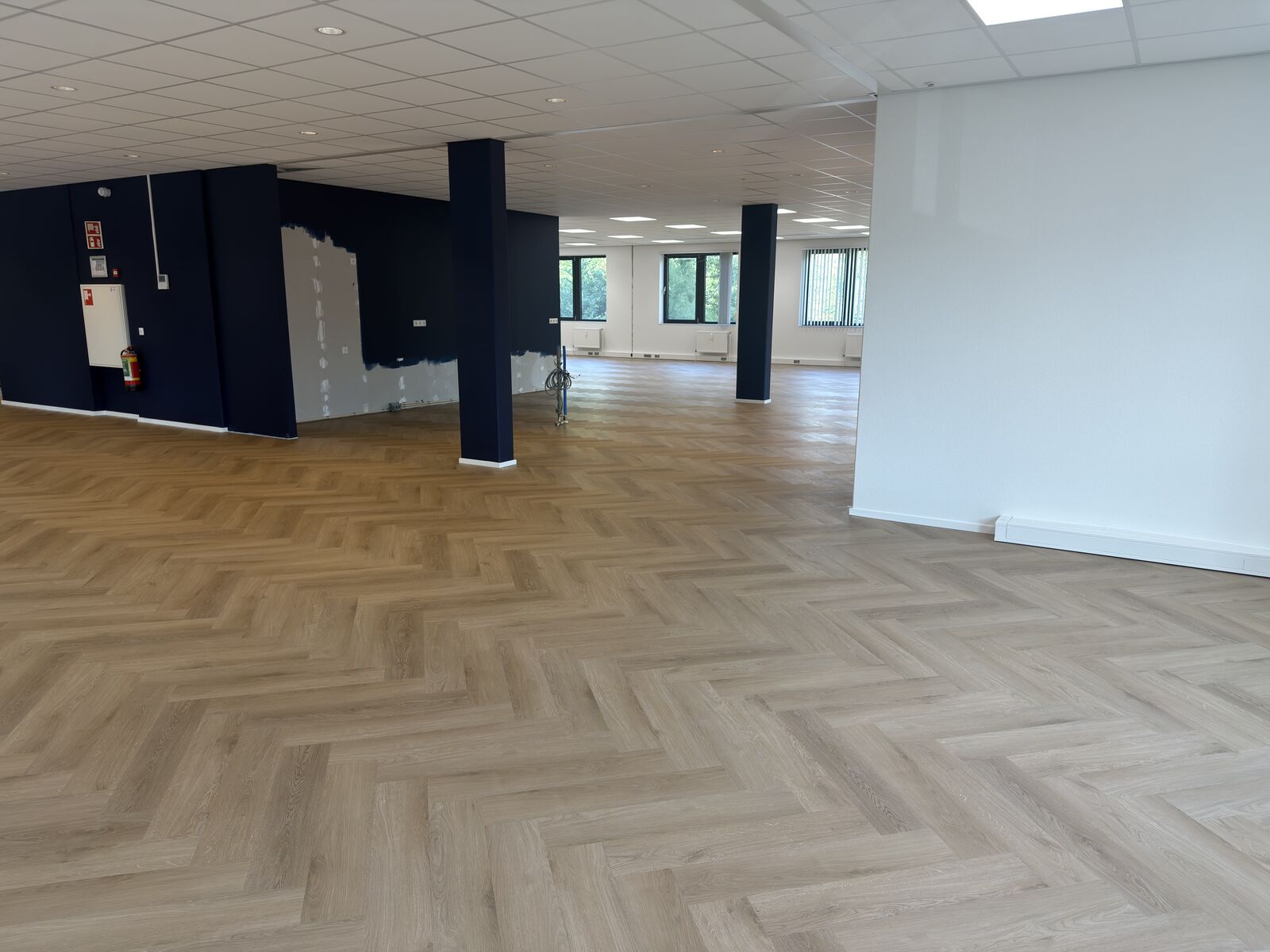 PVC visgraat vloer kantoorpand Arnhem - foto 21