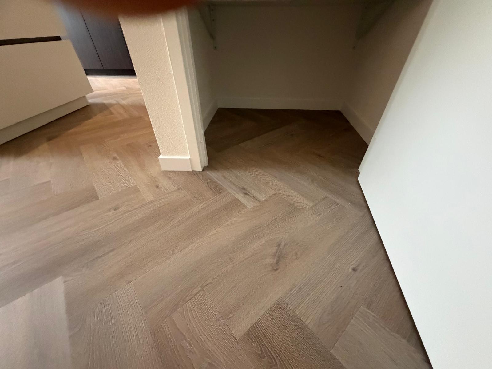 PVC visgraat vloer woning Gorinchem - foto 9