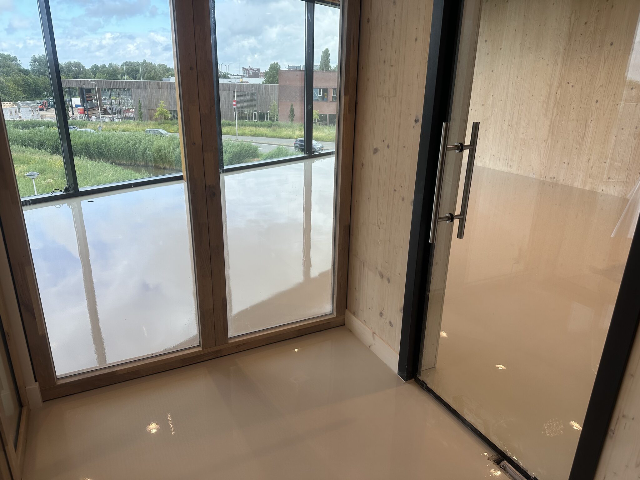 Tapijttegels bedrijfspand Alphen aan den Rijn - foto 5